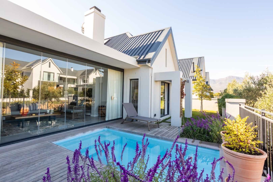 To Let 4 Bedroom Property for Rent in Val De Vie Estate Western Cape